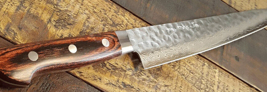 Présentation de la gamme de couteaux artisanaux Jikko Mahogani Tsuchime