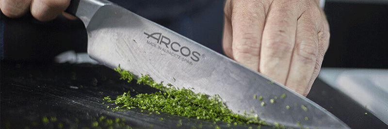 Présentation de couteaux Manhattan de Arcos