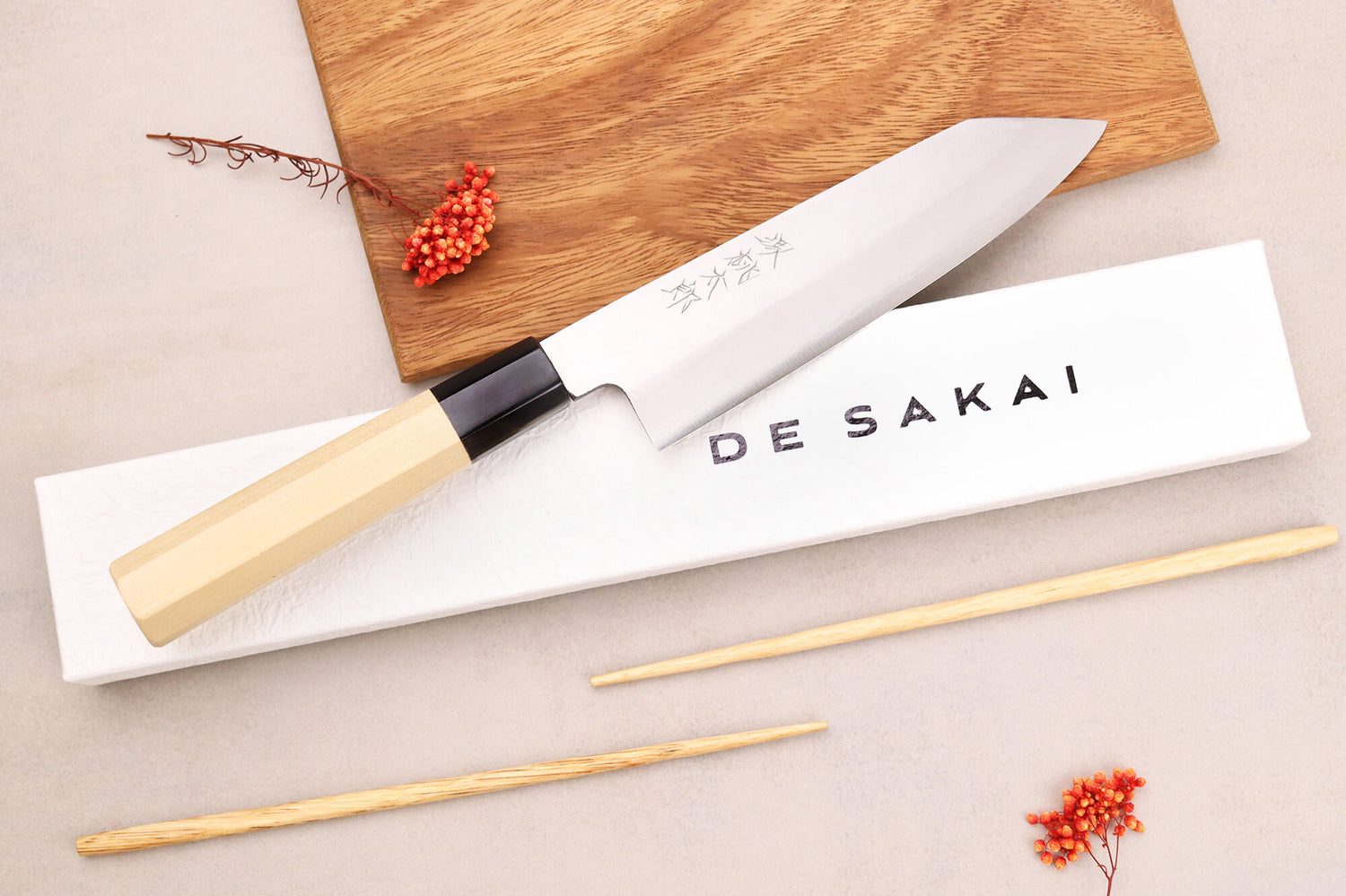 Couteau santoku kiritsuke 18cm japonais artisanal Momotaro Ginsan manche en magnolia