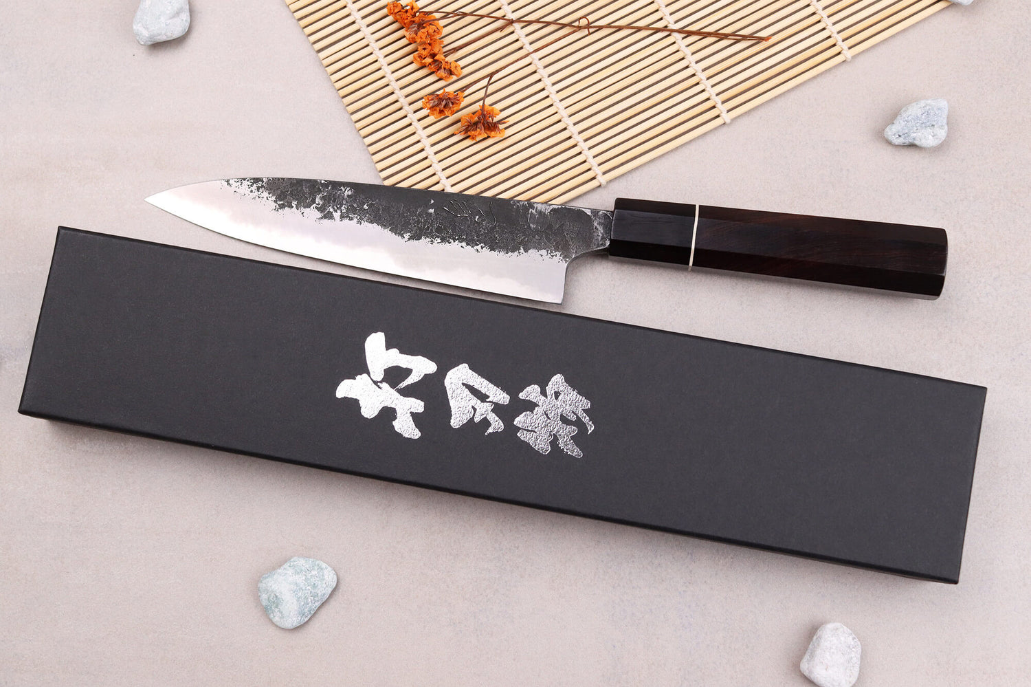 Couteau universel 15cm japonais artisanal Naoki Mazaki WS2 Black Nashiji