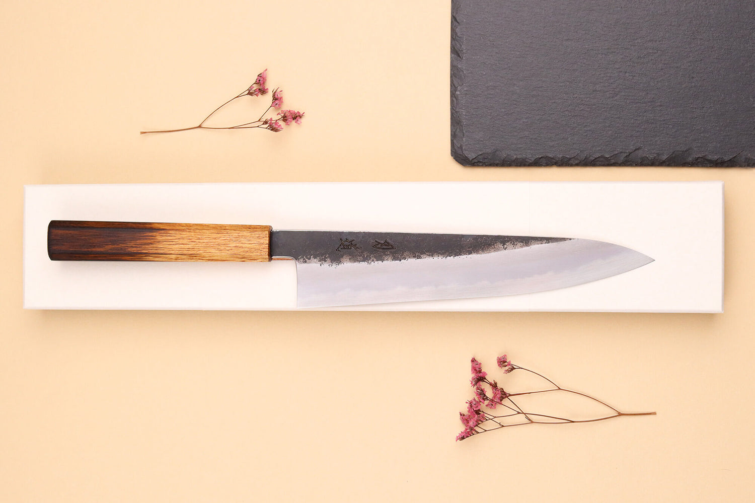 Couteau de chef 24cm japonais artisanal Hado Sumi WS2