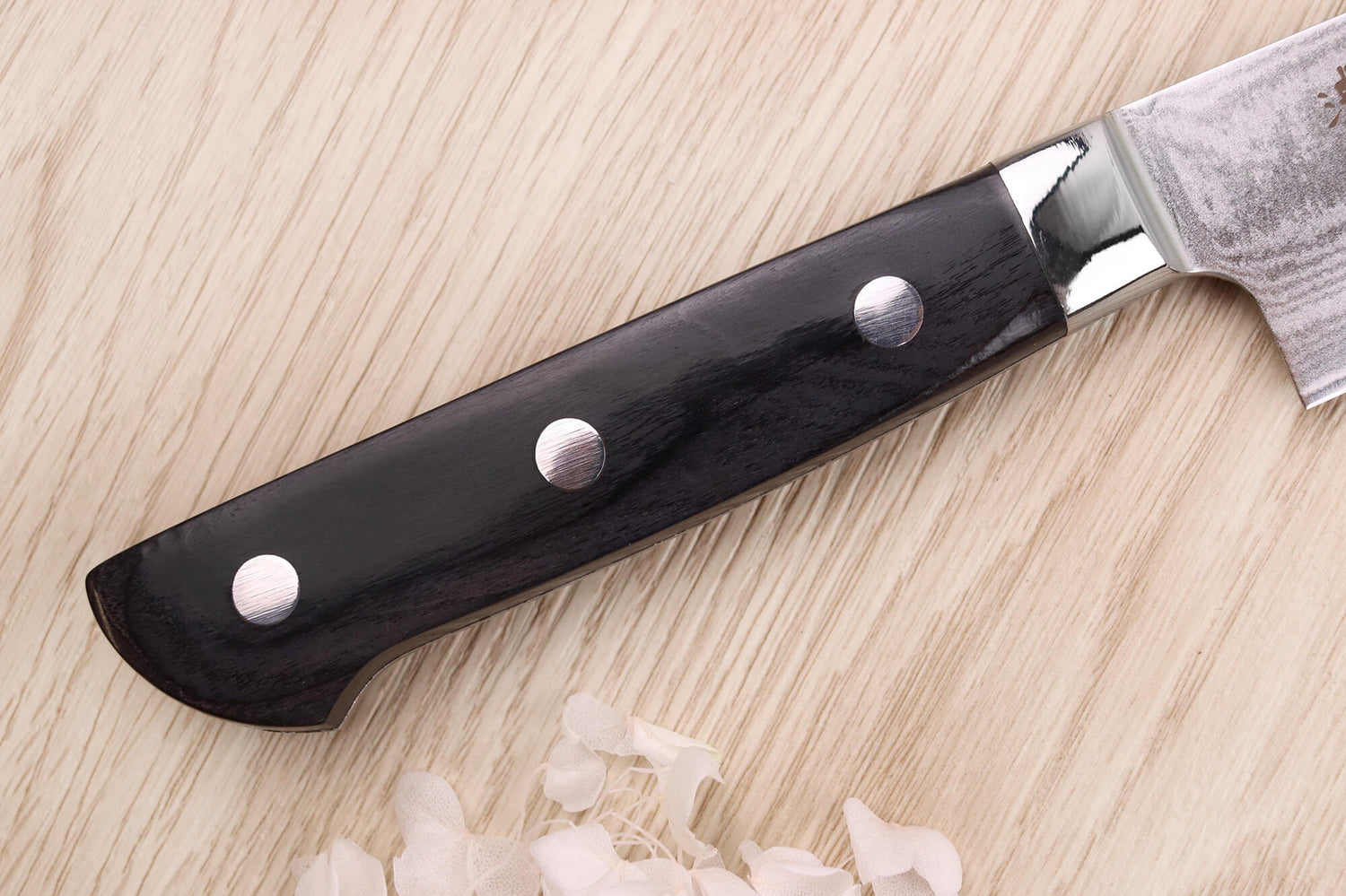 Couteau de chef 18cm japonais Satake Cutlery damas 69 couches