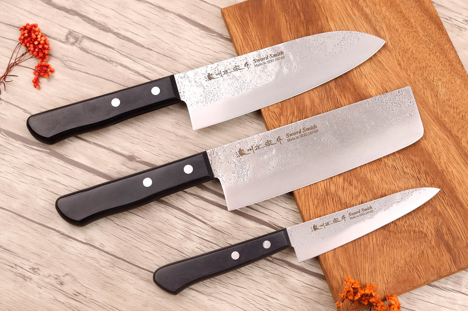 Coffret 3 couteaux japonais Satake Cutlery Nashiji santoku + nakiri + office