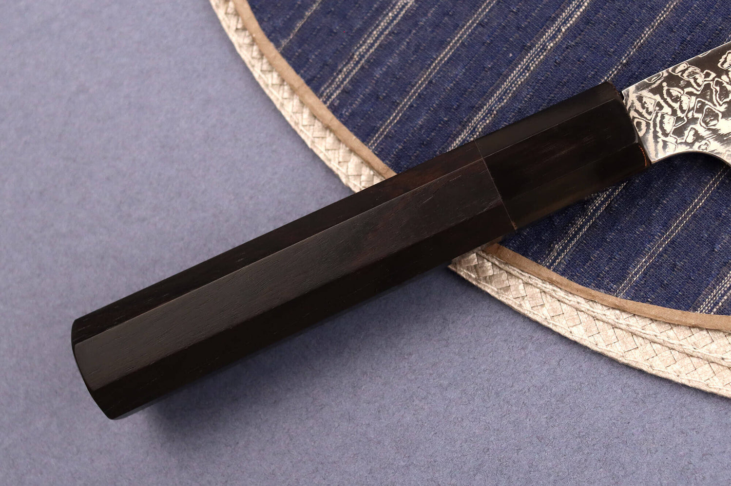 Couteau universel 15cm japonais artisanal Hatsukokoro Ginga ATS-34 Damas ébène corne