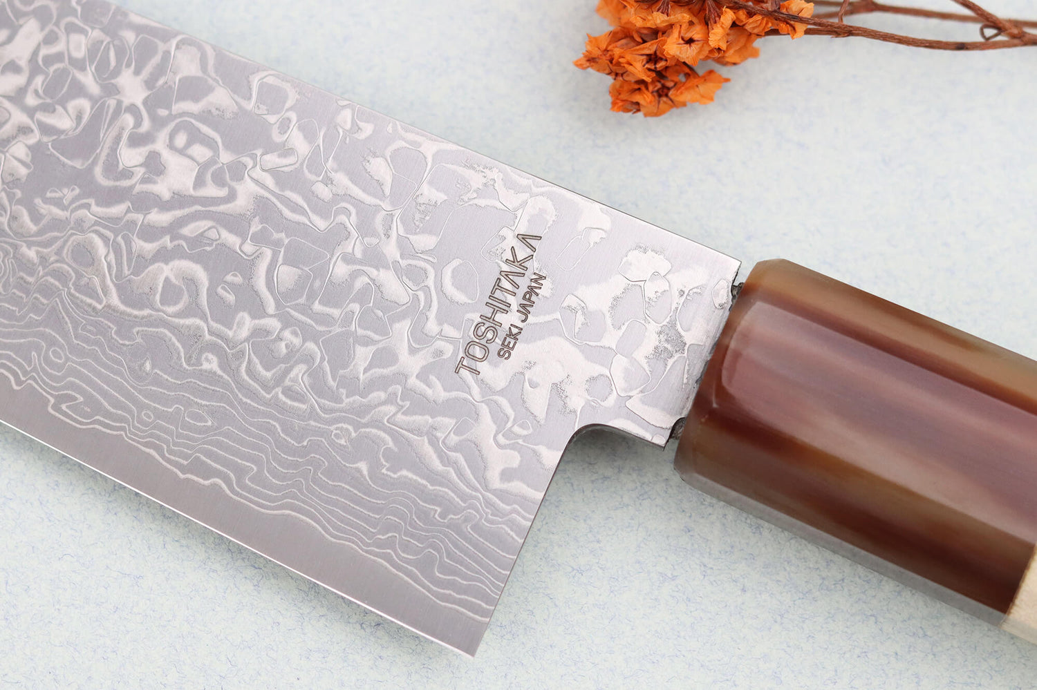 Couteau de chef 21cm japonais artisanal Toshitaka Suminagashi SG2 Damas