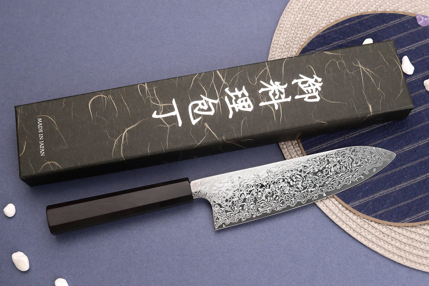 Couteau santoku 18cm japonais artisanal Hatsukokoro Ginga ATS-34 Damas ébène