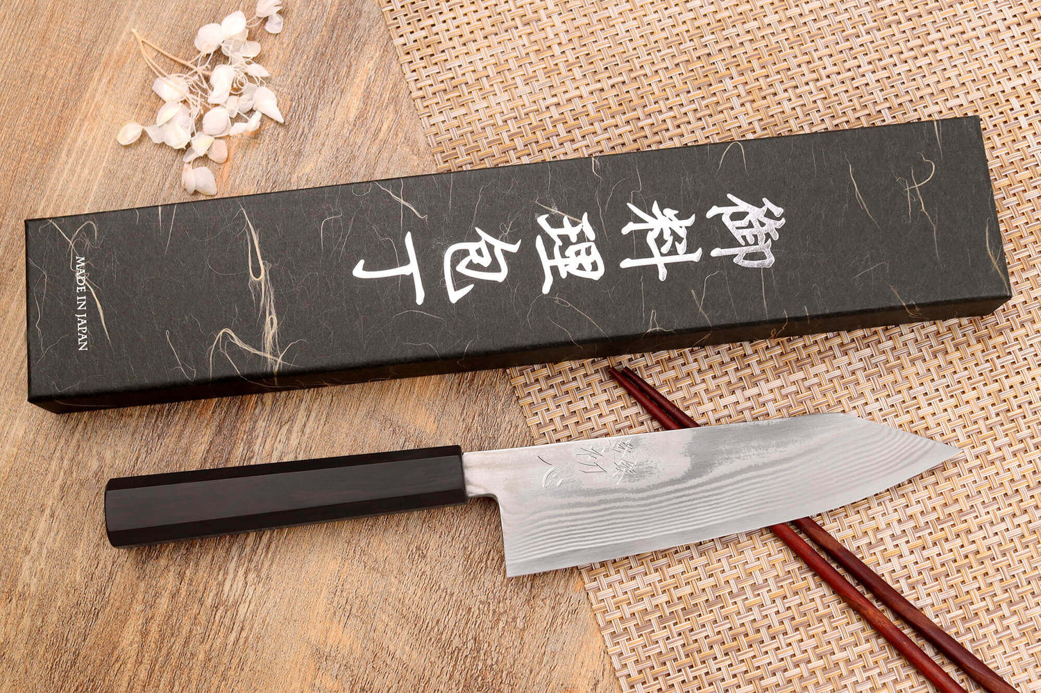 Couteau bunka 18cm japonais artisanal Hatsukokoro Ginsou Damas manche en ébène