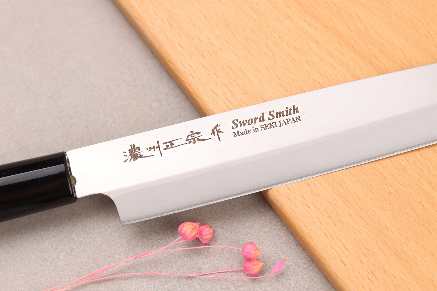 Couteau à sashimi 24cm japonais Satake Cutlery manche en magnolia