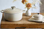 Cocotte ronde en fonte émaillée Le Creuset Signature 24cm Meringue