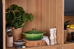 Cocotte ovale en fonte émaillée Le Creuset Signature 29cm Bambou