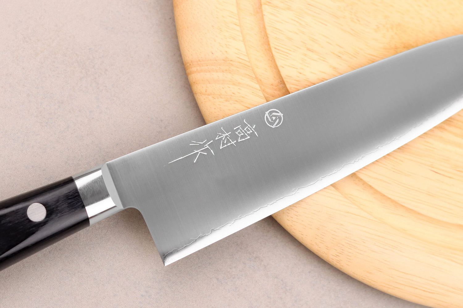Couteau de chef 18cm japonais artisanal Takamura VG10 poli