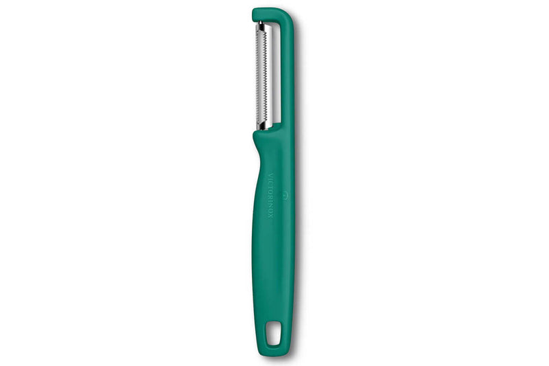 Eplucheur Victorinox Iota à lame dentée et manche vert