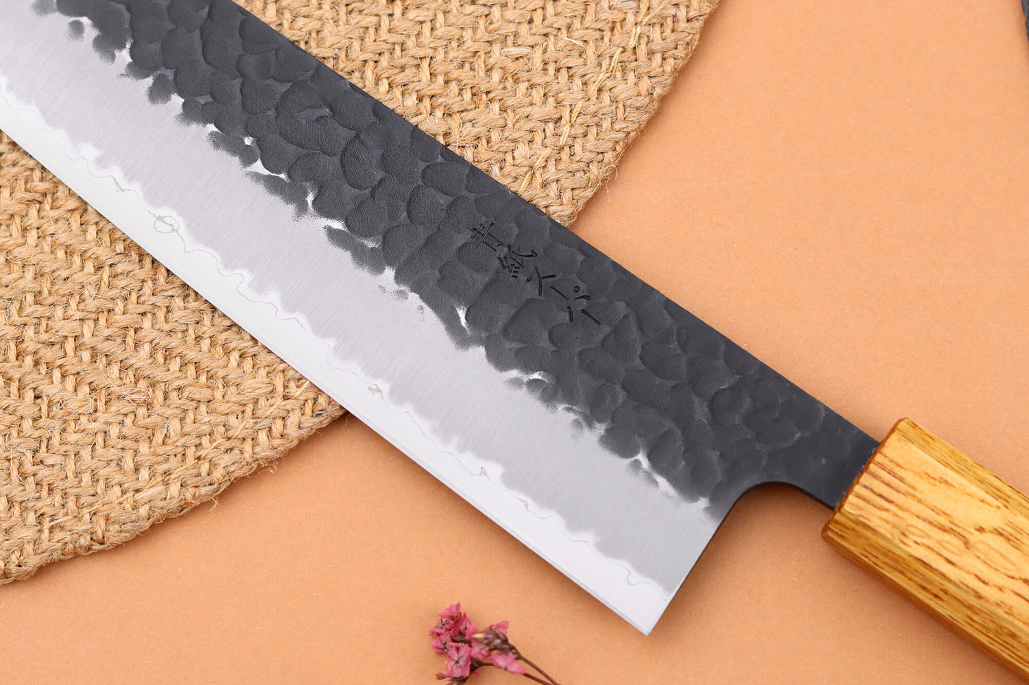 Couteau de chef 24cm japonais artisanal Yuzo Black AS chêne brûlé