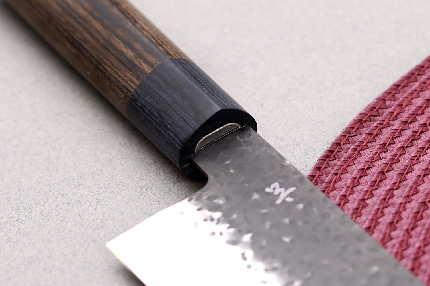Couteau de chef 24cm japonais Shizu Hamono Gen VG10 damas