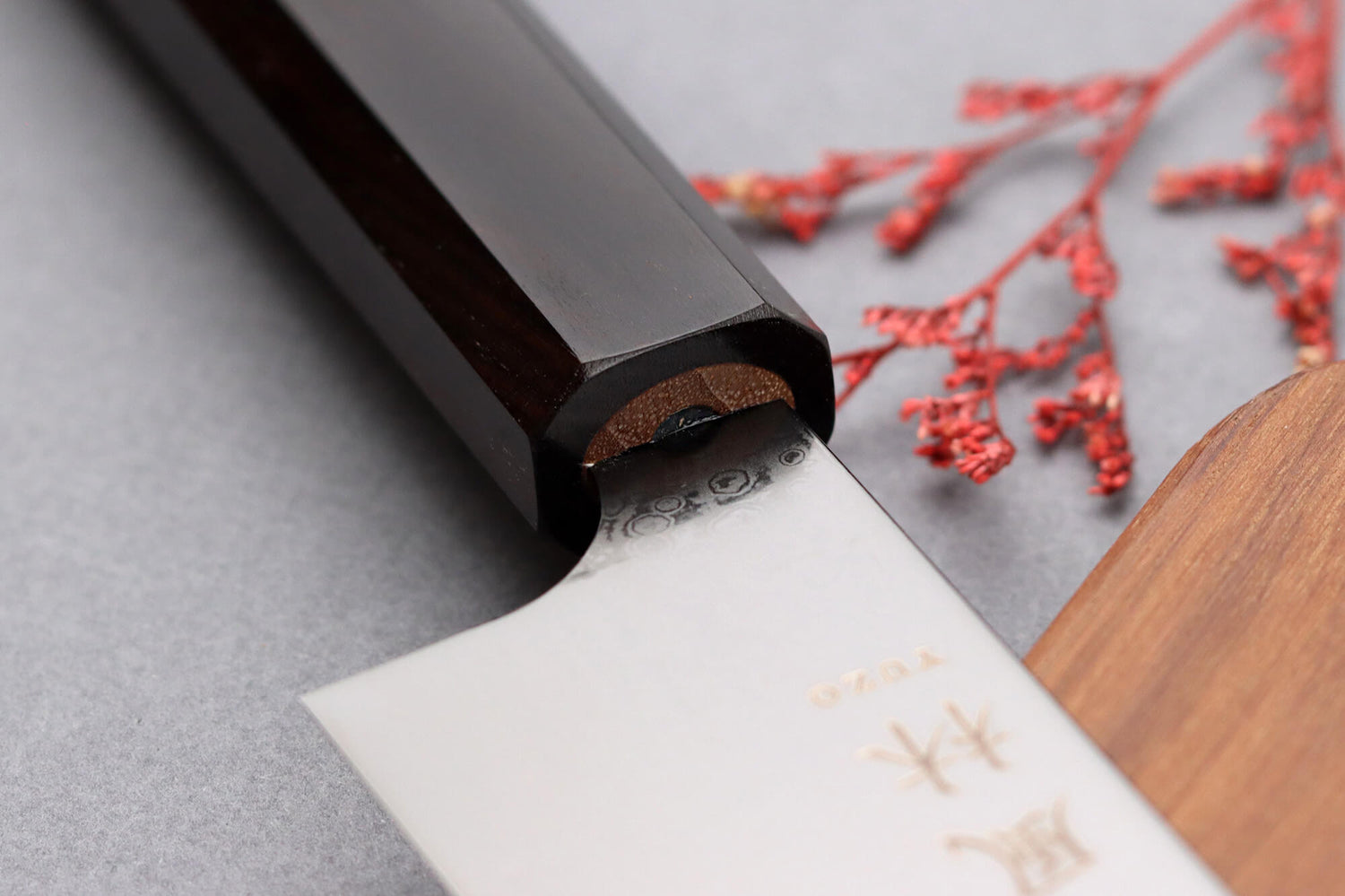 Couteau de chef 20cm japonais artisanal Yuzo Kurogane Damas VG10