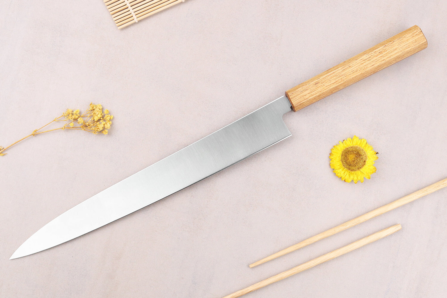 Couteau yanagiba 30cm artisanal japonais Tsunehisa AUS-8 manche en chêne
