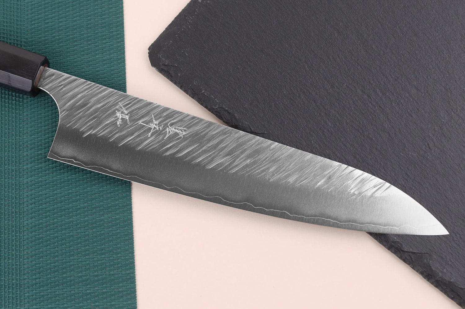 Couteau de chef japonais artisanal Yu Kurosaki Fujin 21cm SG2