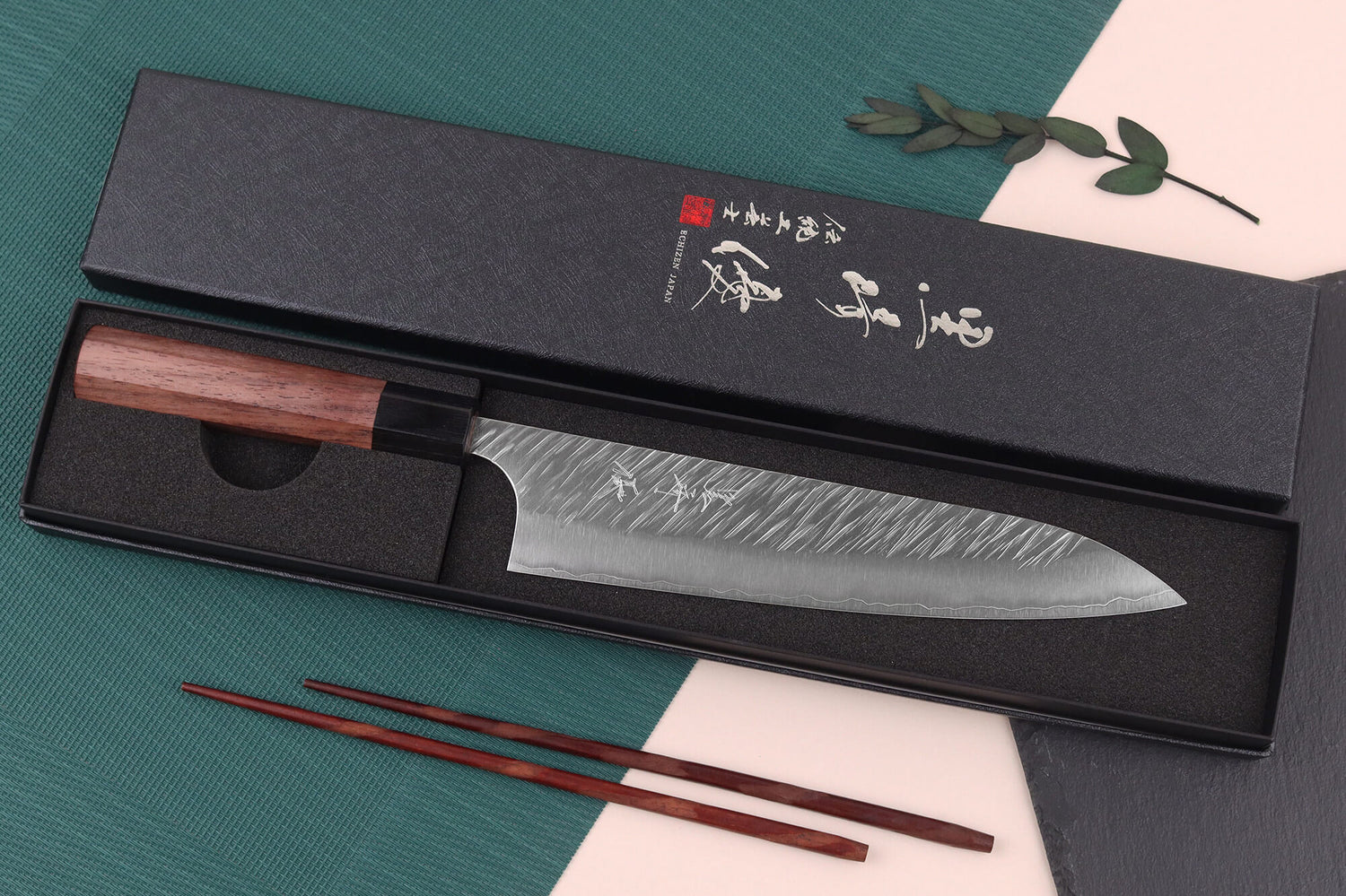 Couteau de chef japonais artisanal Yu Kurosaki Fujin 21cm SG2