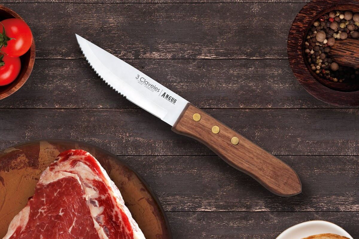 Set de 4 couteaux à steak 3 Claveles Angus 12cm acier inox manche frêne