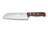 Couteau Santoku alvéolé VICTORINOX Wood 17cm manche en érable 3 rivets