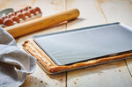 Plaque de cuisson De Buyer en inox micro perforée 40x30cm à bords pincés
