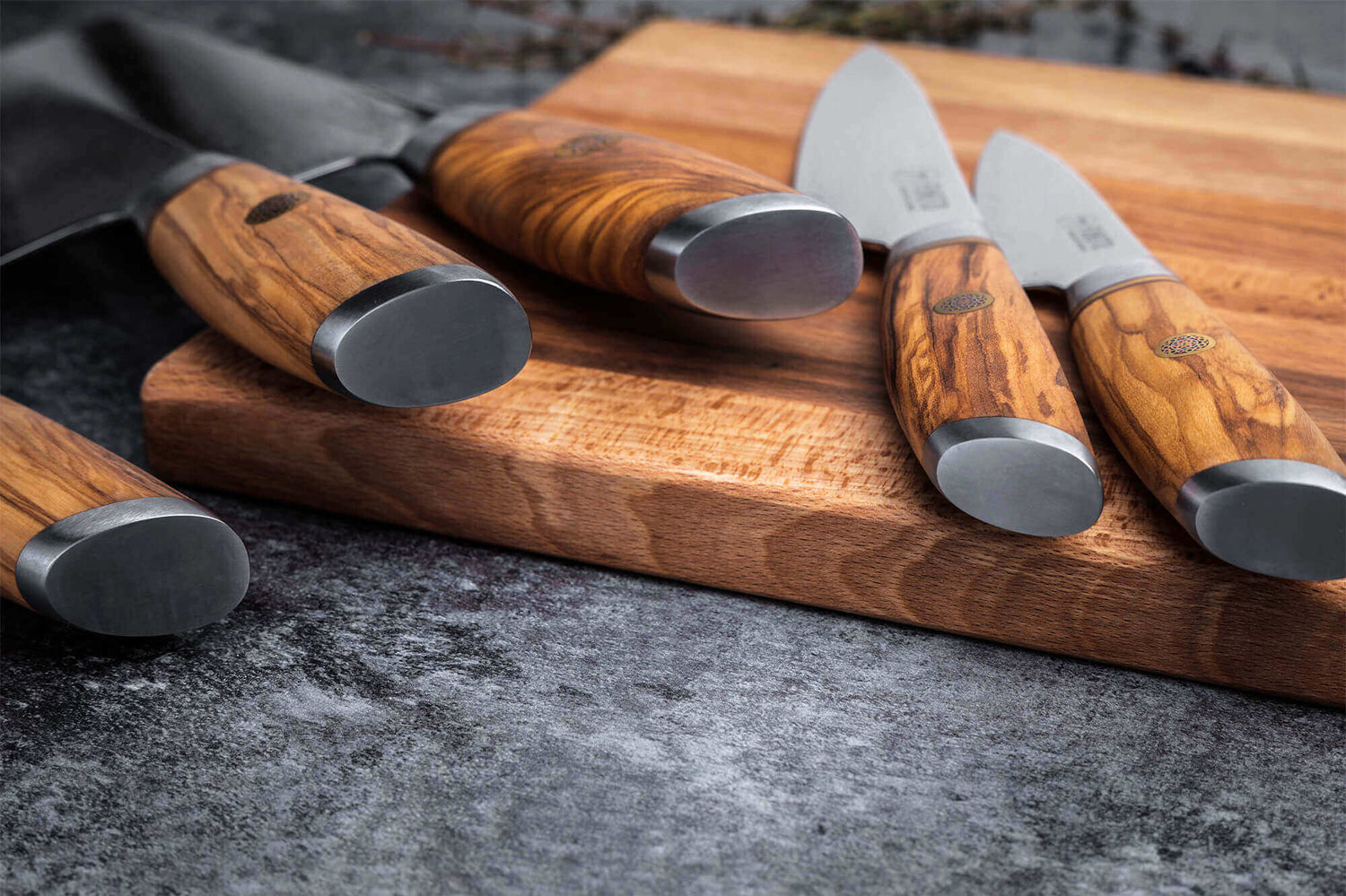 Couteau santoku Fukito Olive Damas alvéolé 14Cr 18cm