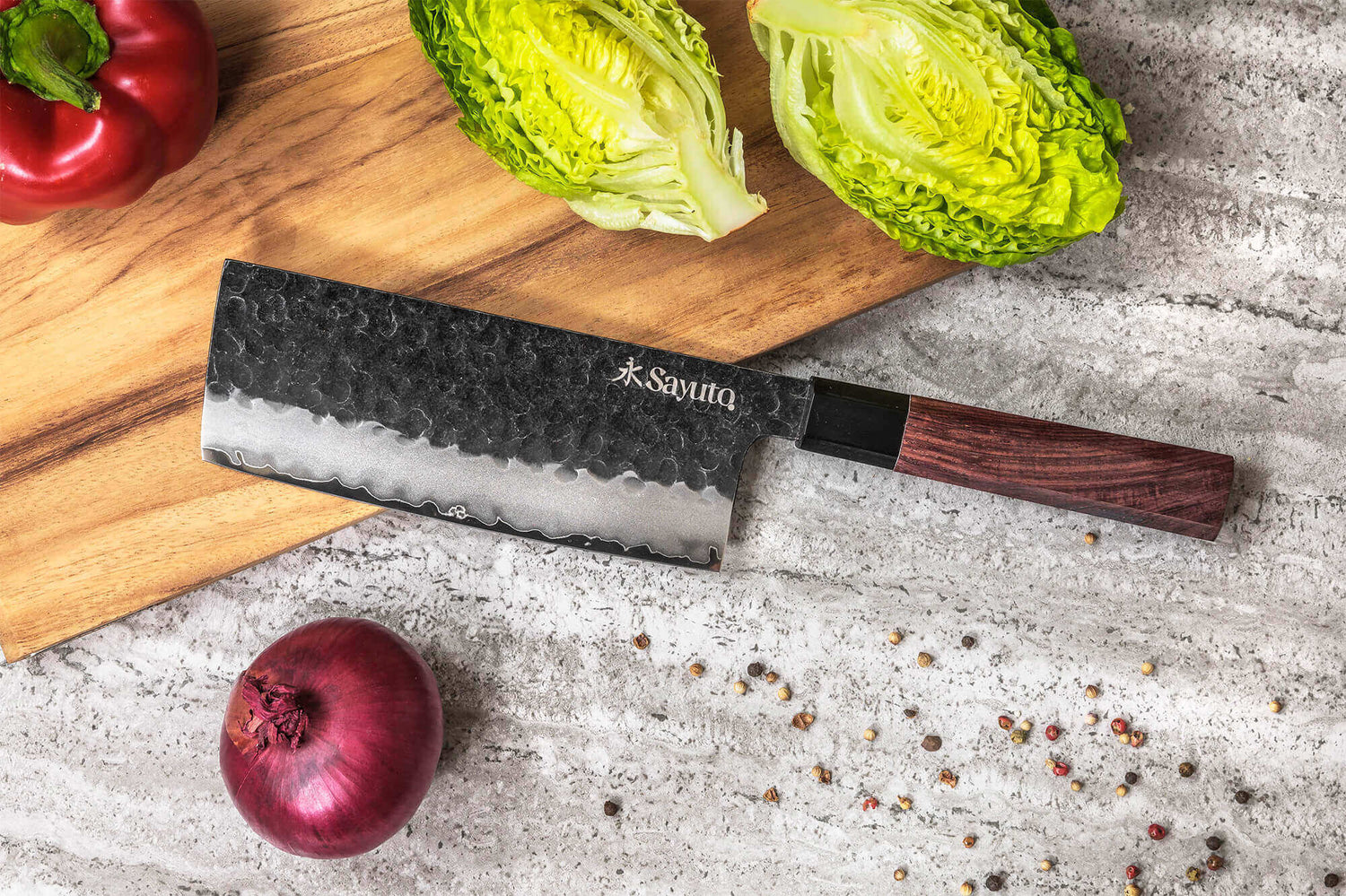 Couteau nakiri Sayuto Séquoia San Mai martelé 17cm