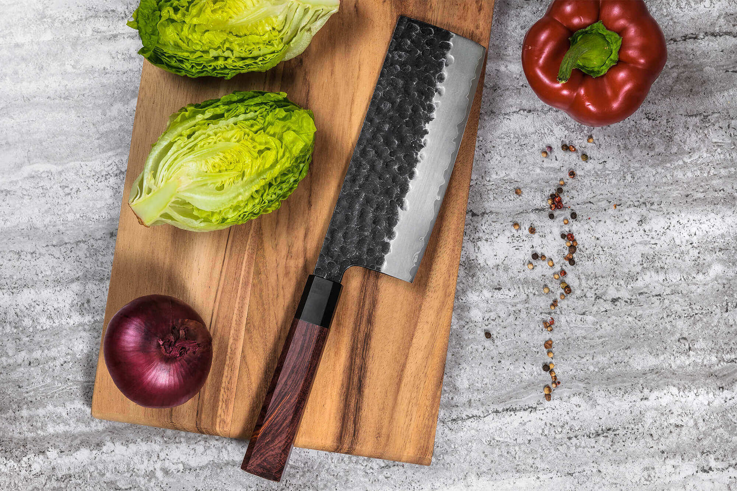 Couteau nakiri Sayuto Séquoia San Mai martelé 17cm
