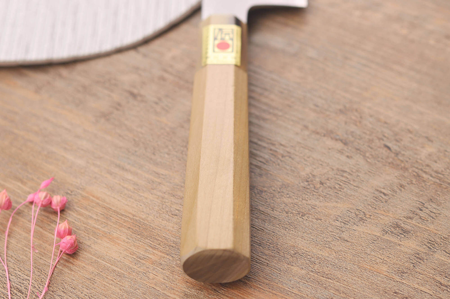 Couteau santoku japonais artisanal Kasahara Shigehiro forgé par Yoshikazu Ikeda 16,5cm