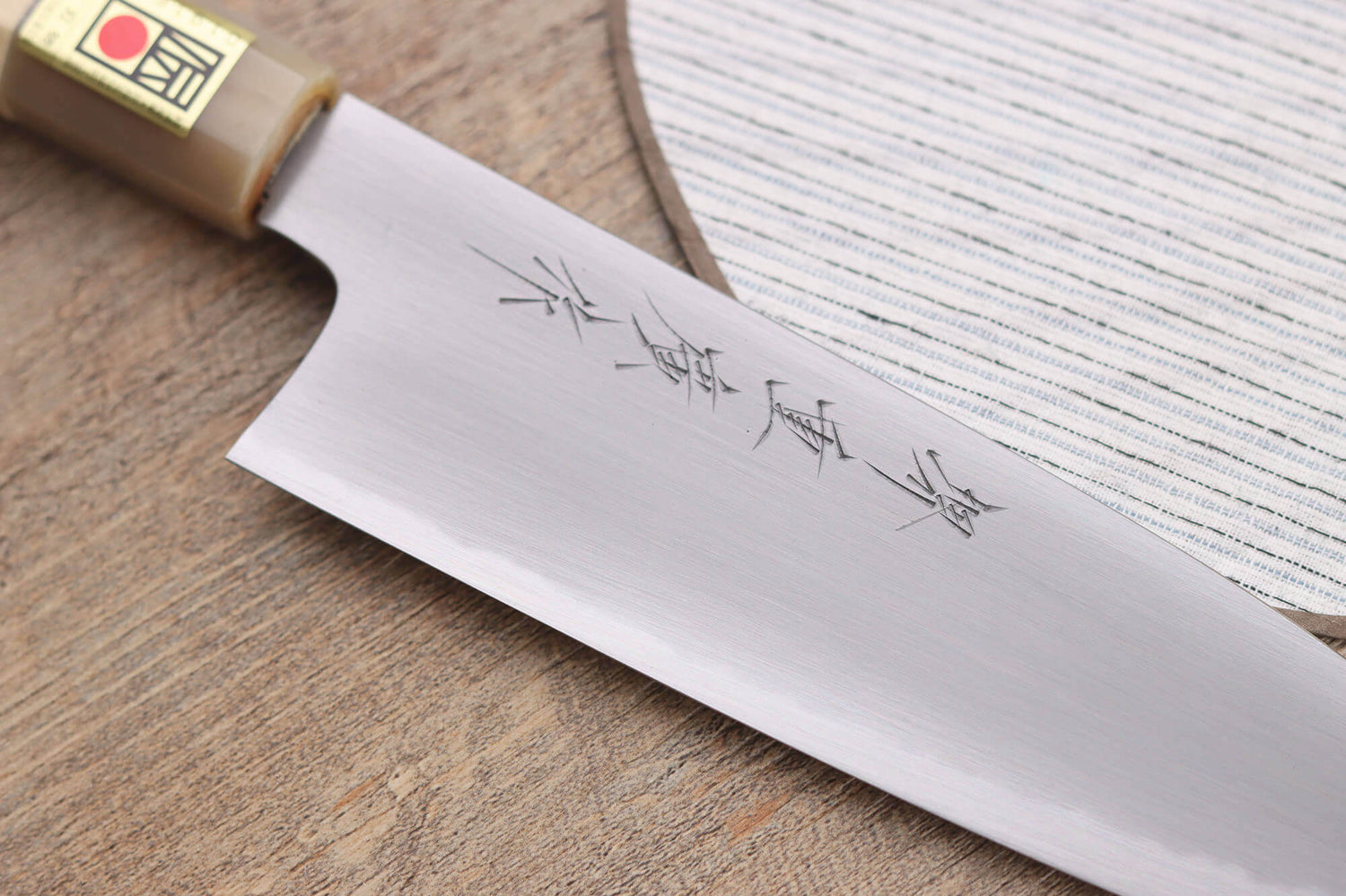 Couteau santoku japonais artisanal Kasahara Shigehiro forgé par Yoshikazu Ikeda 18cm