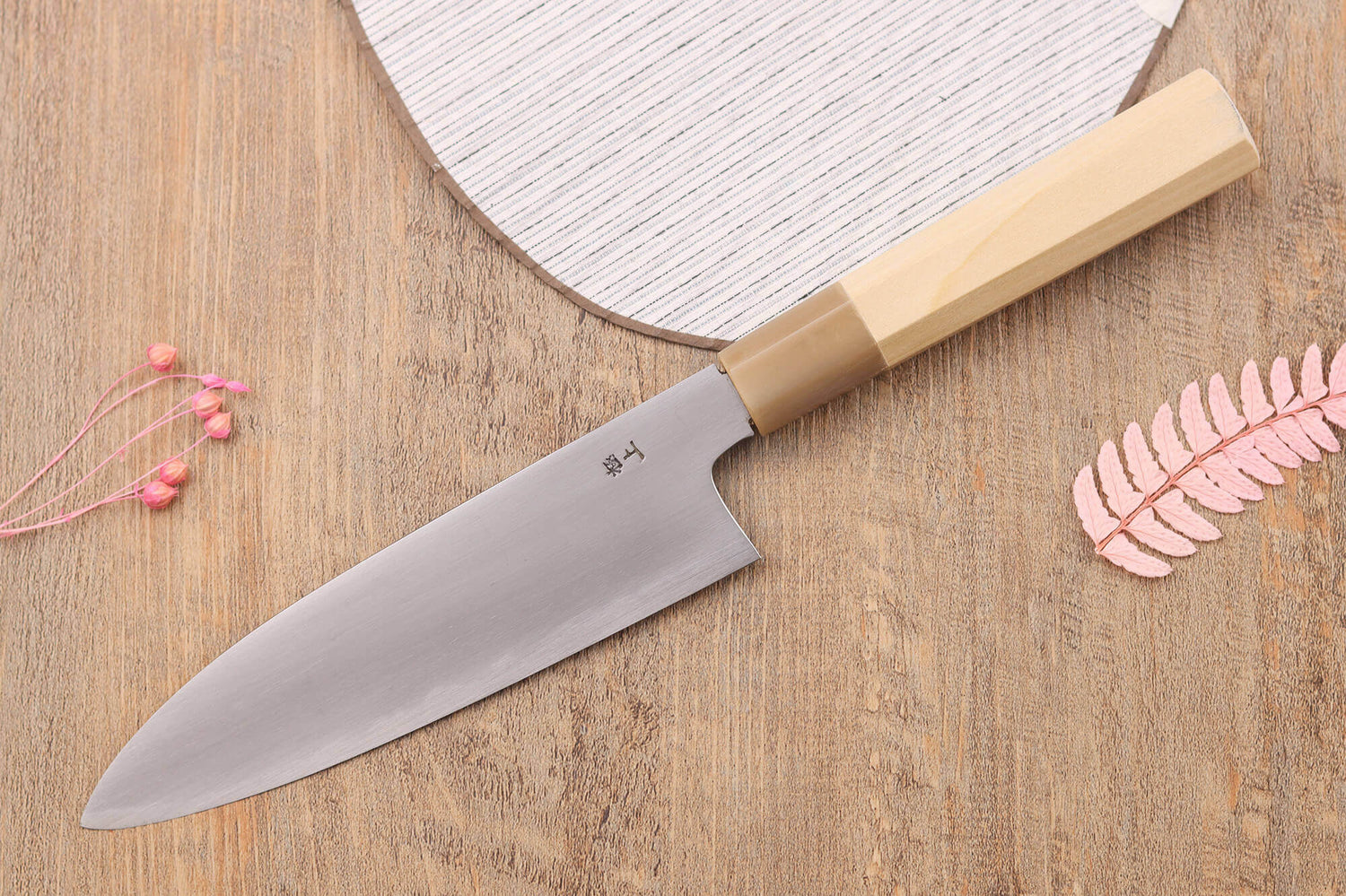 Couteau santoku japonais artisanal Kasahara Shigehiro forgé par Yoshikazu Ikeda 18cm