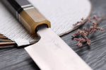 Couteau sakimaru takohiki japonais artisanal Naoki Mazaki Damascus biseauté 27cm corne claire