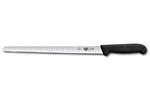 Couteau à saumon Victorinox - lame flexible alvéolée 30 cm - manche Fibrox noir
