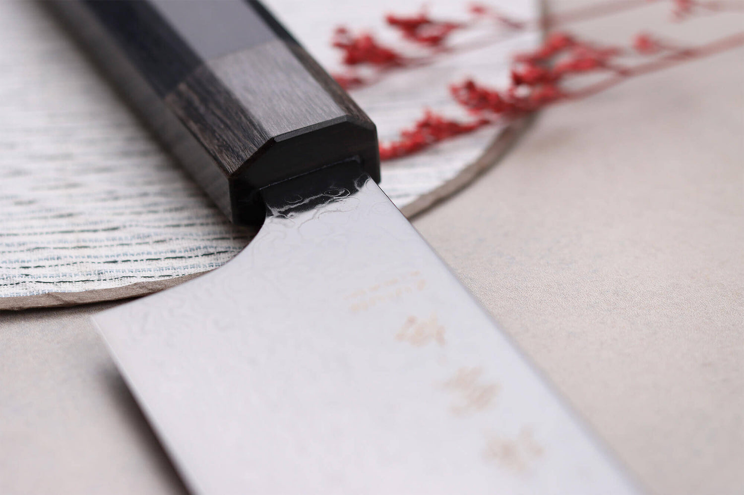 Couteau de chef kiritsuke japonais Kanetsugu Zuiun Kiwami revêtement DLC 21cm