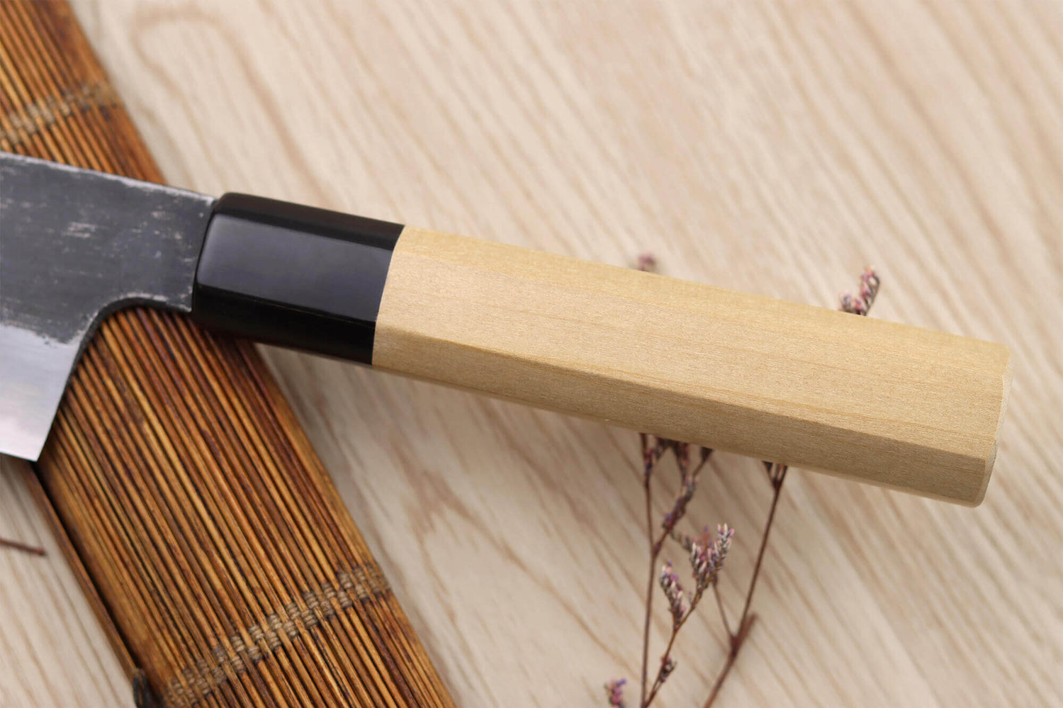 Couteau de chef 24cm japonais artisanal Sakai Kikumori Kikuzuki Kuro