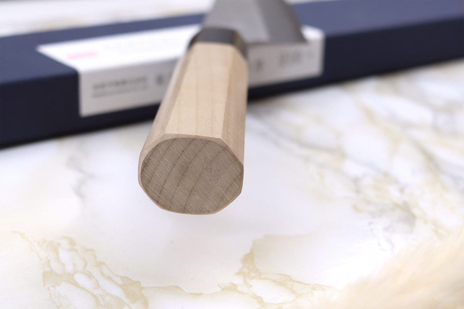 Couteau de chef 21cm japonais artisanal Sakai Kikumori Kikuzuki Rin
