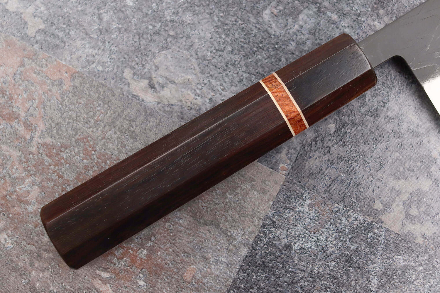 Couteau de chef 21cm japonais artisanal Yuzo Black SLD ébène et cognassier