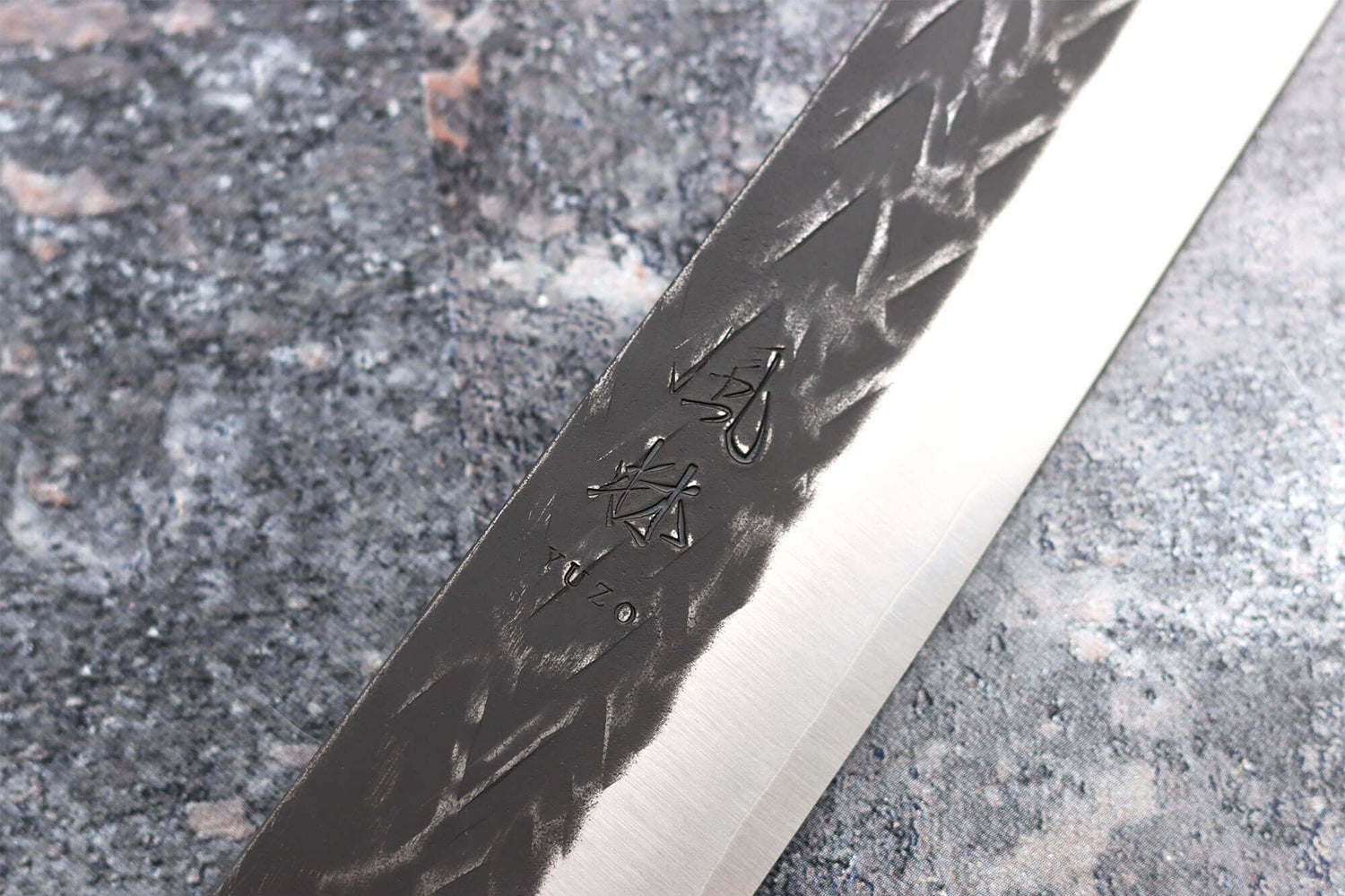 Couteau sujihiki 27cm japonais artisanal Yuzo Black SLD ébène et cognassier
