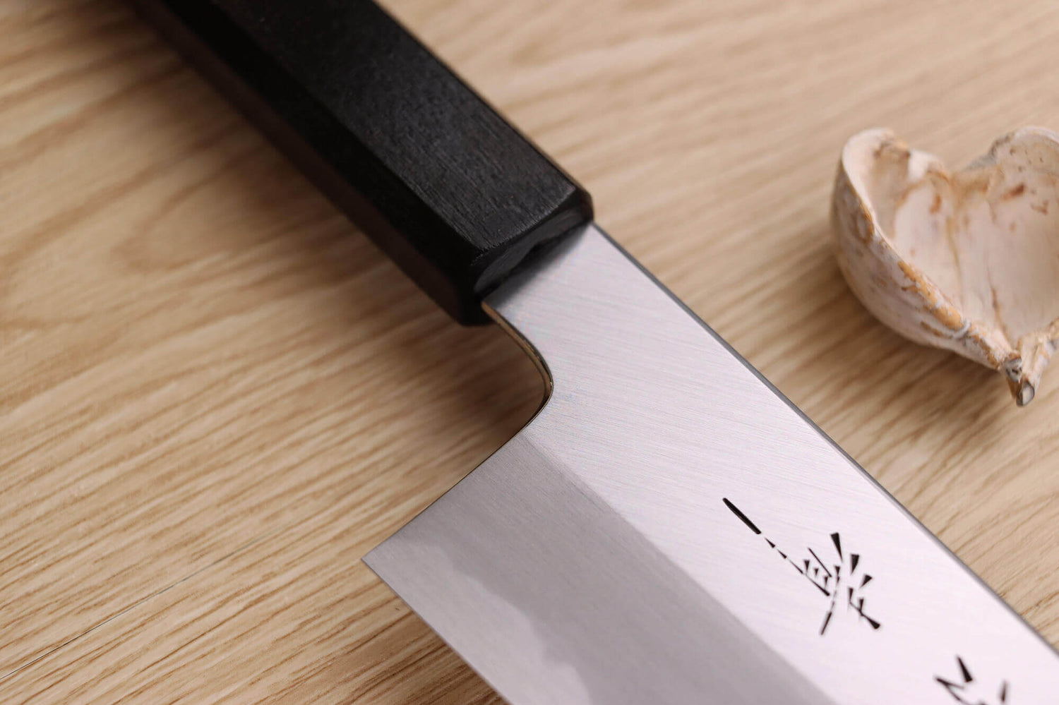 Couteau de chef japonais artisanal Kagekiyo Suri Urushi 21cm