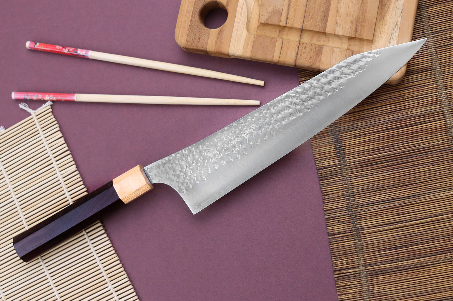 Couteau de chef kiritsuke japonais artisanal martelé Yu Kurosaki senko 24cm acier SG2
