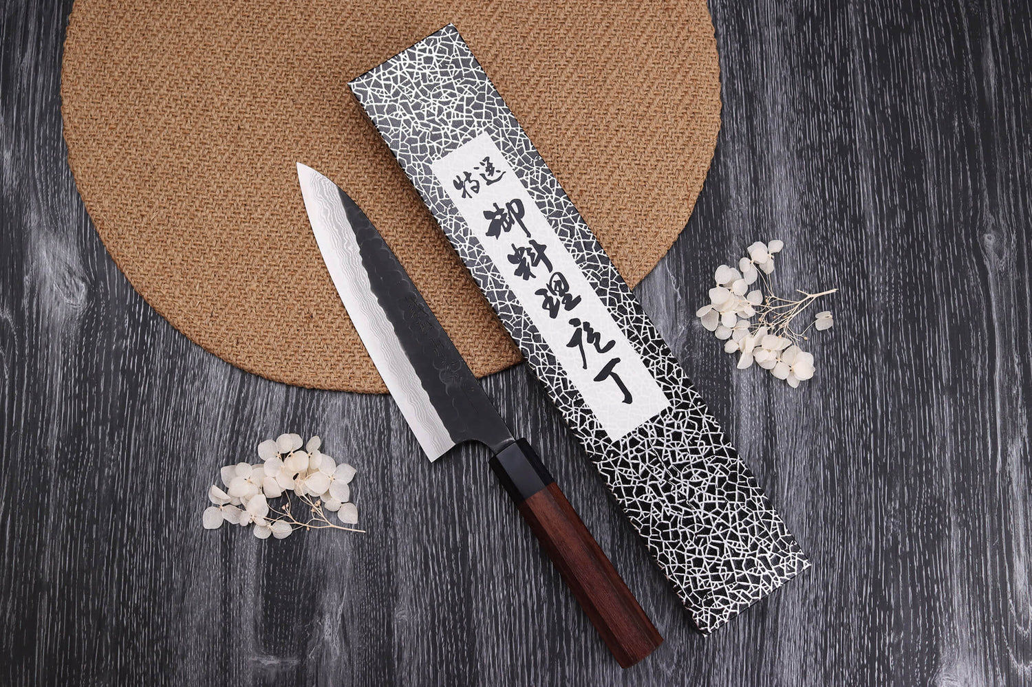 Couteau de chef japonais artisanal Nao Yamamoto Damas AS brut de forge 18cm