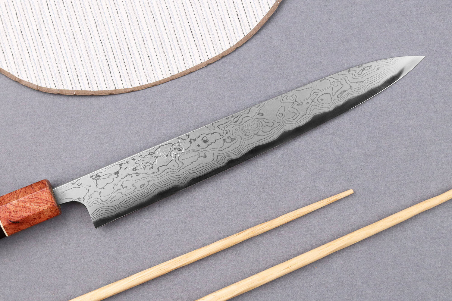 Couteau sujihiki 21cm japonais artisanal Toshihiro Wakui Aogami 2 damas laminé