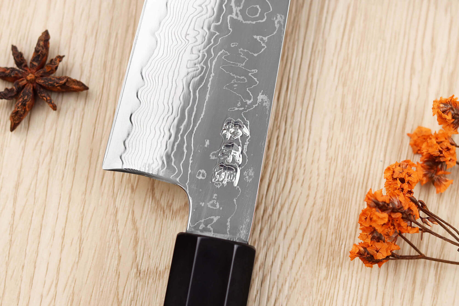Couteau santoku 19,5cm japonais artisanal Sukenari SG2 damas