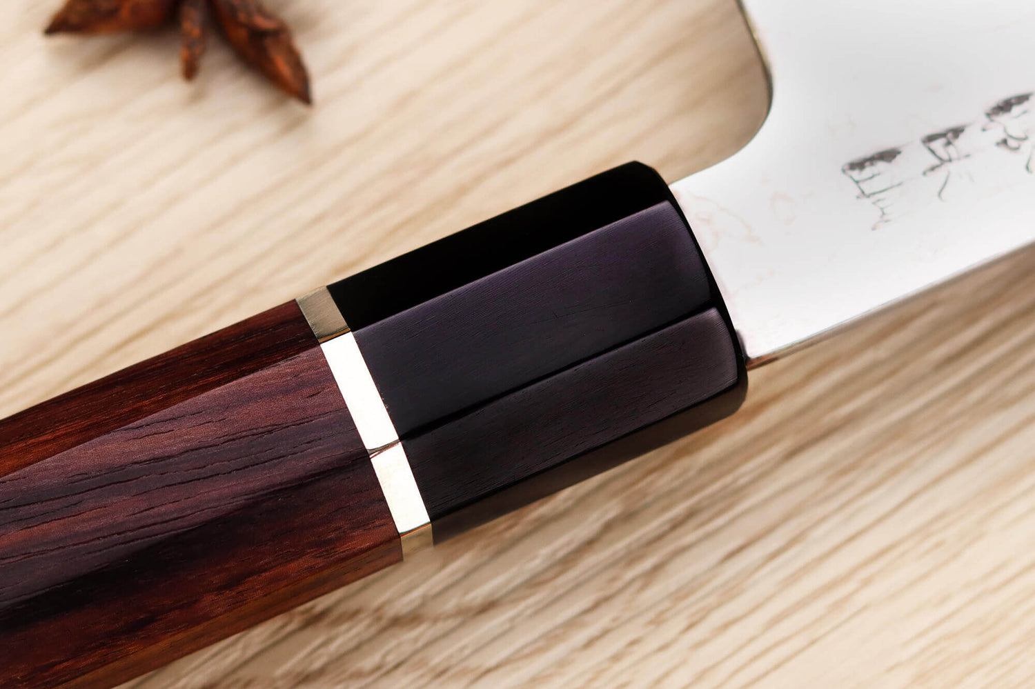Couteau santoku 19,5cm japonais artisanal Sukenari SG2 damas