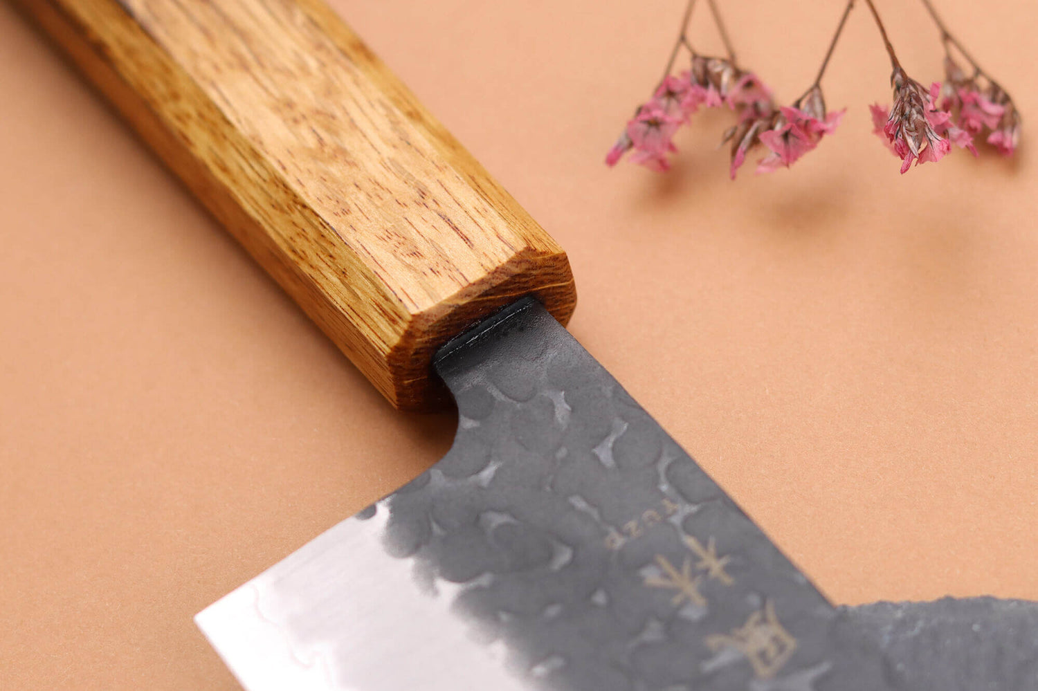 Couteau bunka 17cm japonais artisanal Yuzo Black AS chêne brûlé
